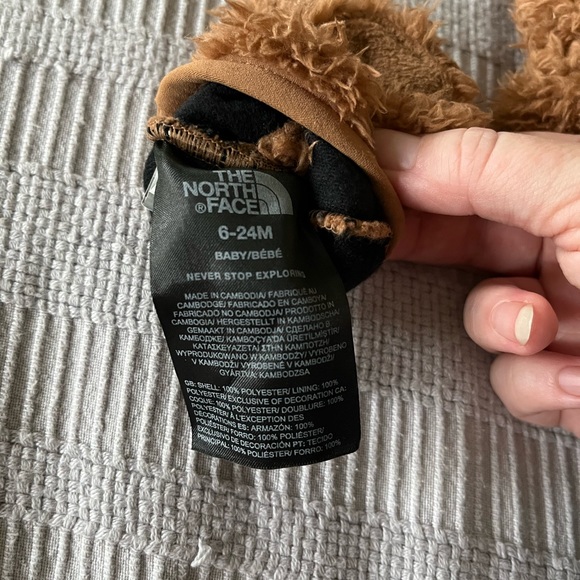 North Face fuzzy bear cub mittens 🐻 - Picture 2 of 5